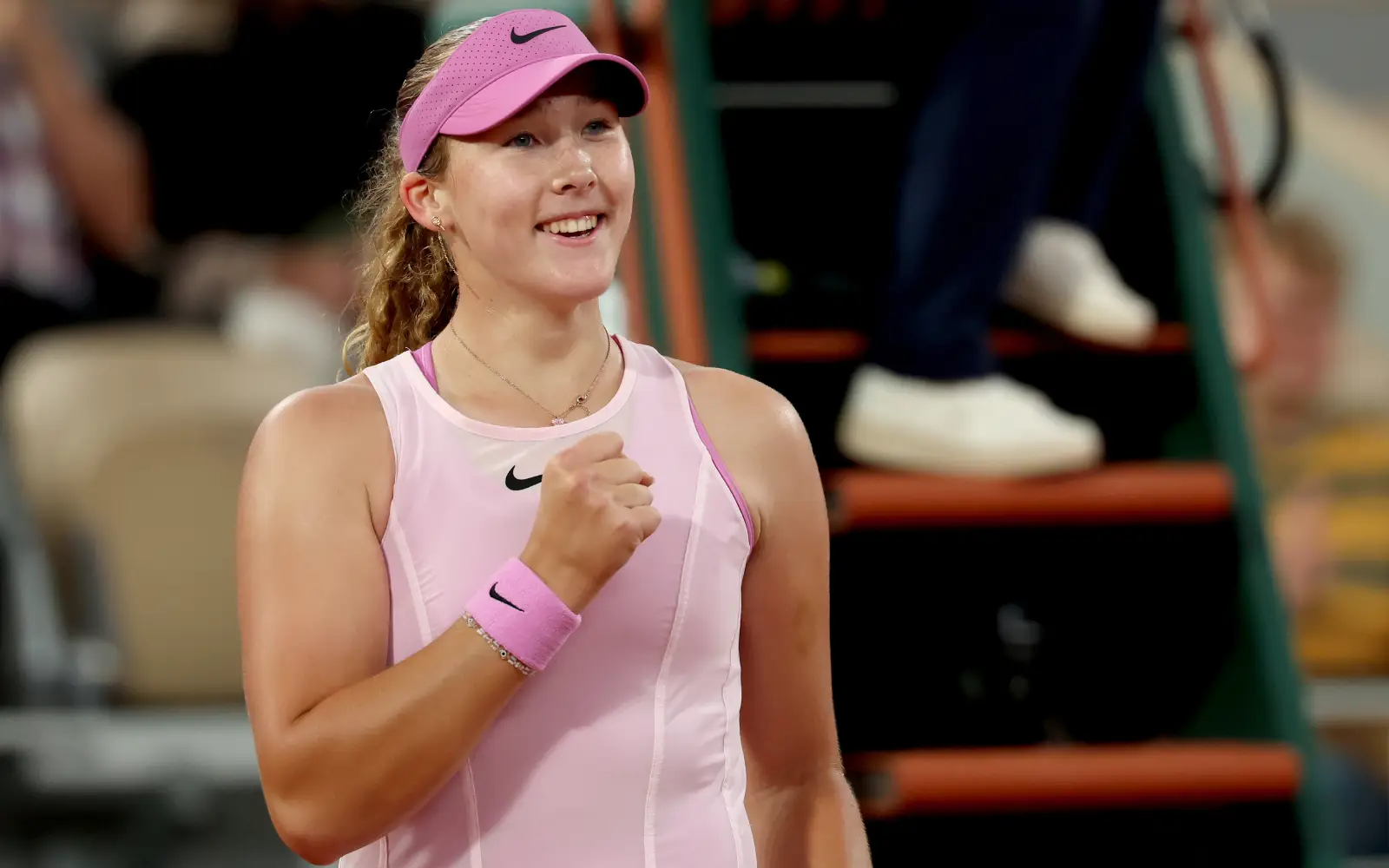 Andreeva sweeps aside Cirstea to reach French Open semis